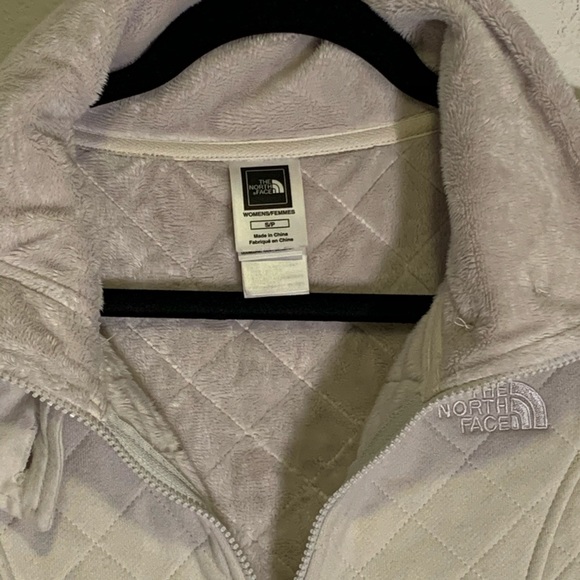 The North Face Quilted Ivory Jacket - Picture 4 of 8